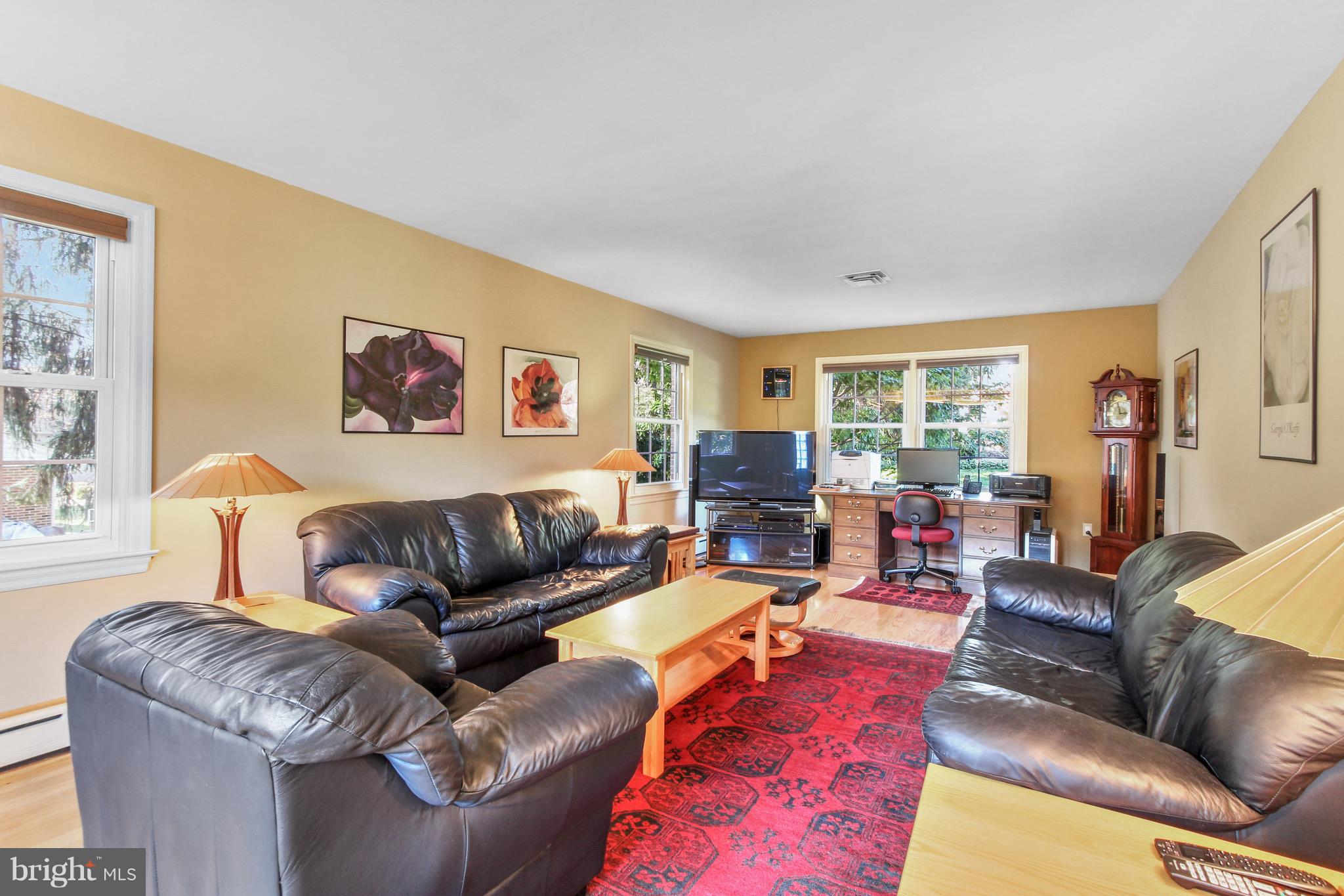 2846 Brookfield Road Lancaster, PA 17601 - Photo 12 of 29 a living room with furniture and a large window