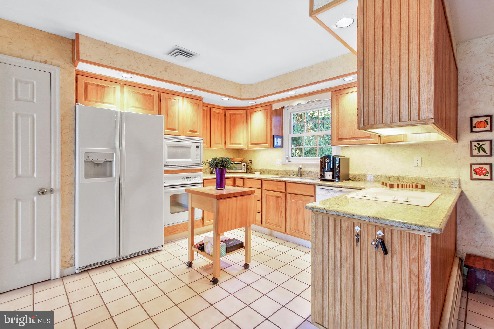 2846 Brookfield Road Lancaster, PA 17601 - Photo 14 of 29 a kitchen with a sink a counter top space and appliances
