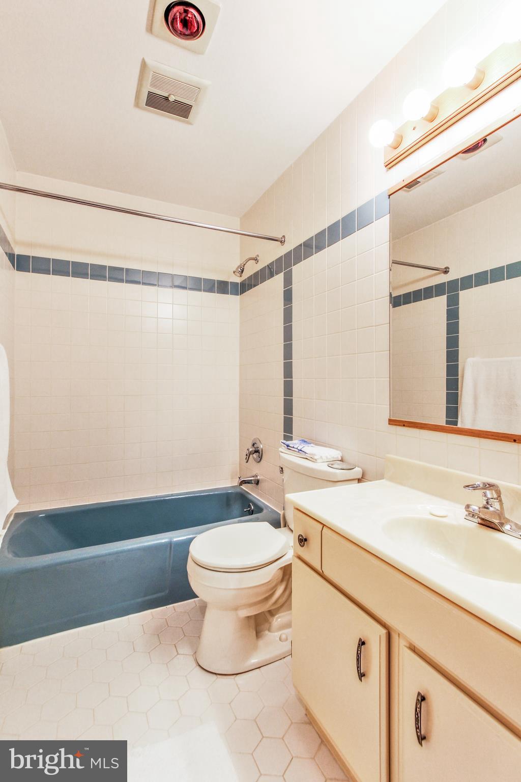 2846 Brookfield Road Lancaster, PA 17601 - Photo 20 of 29 a bathroom with a sink a toilet and shower