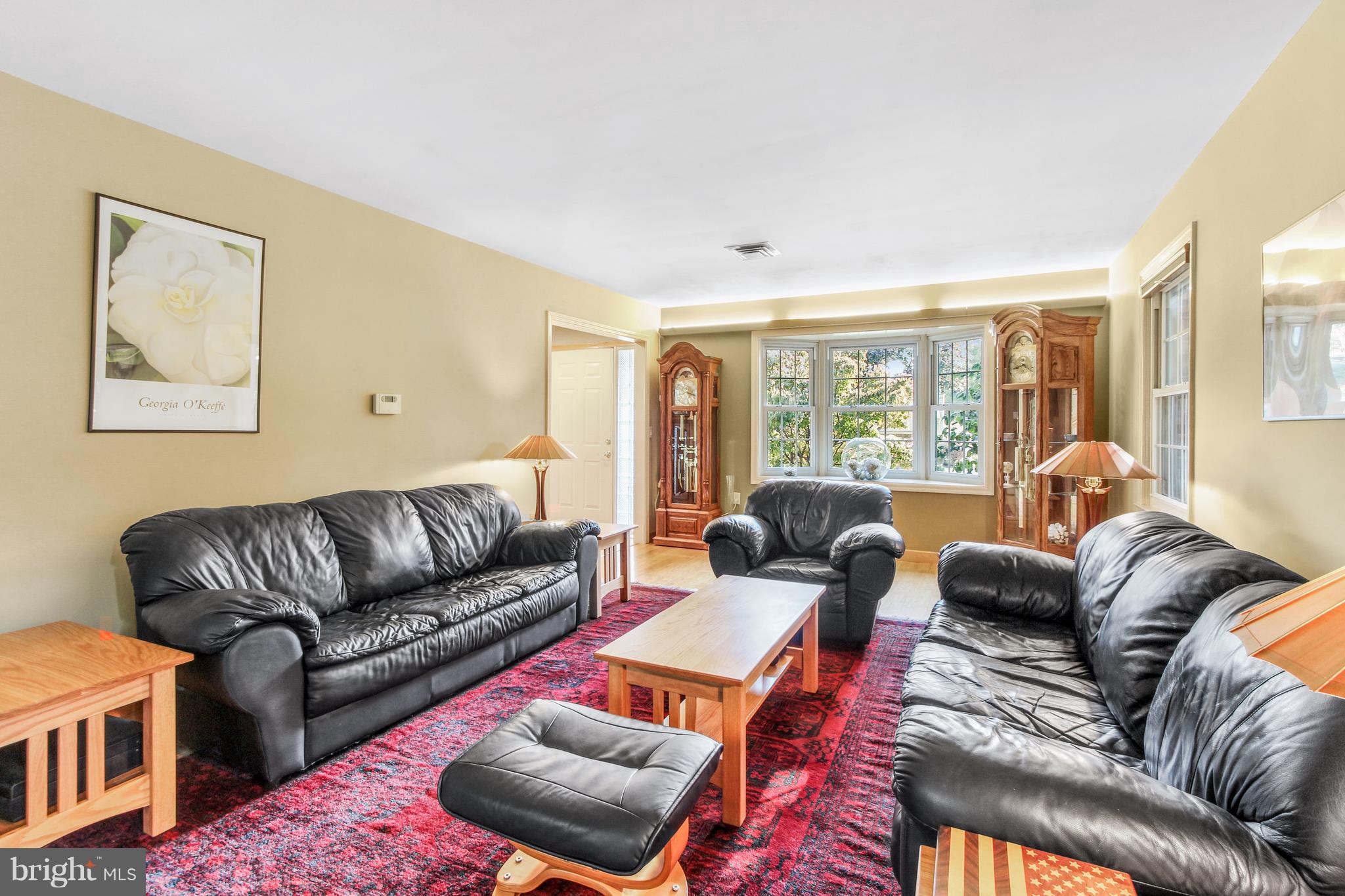 2846 Brookfield Road Lancaster, PA 17601 - Photo 3 of 29 a living room with furniture and a large window