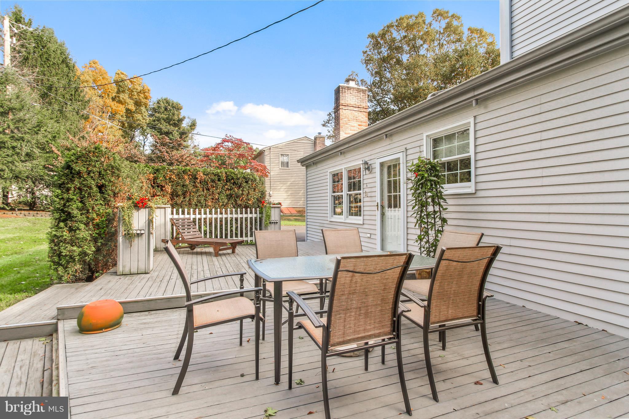 2846 Brookfield Road Lancaster, PA 17601 - Photo 25 of 29 a view of a chairs and table on the deck