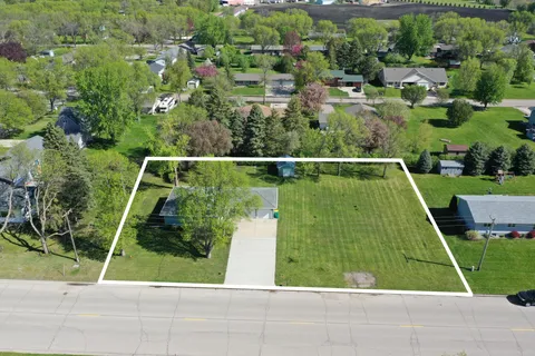 $229,400 | 606 3rd Avenue, Raymond, MN 56282