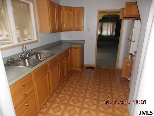4483 Springbrook Road Jackson, MI 49201 - Photo 3 of 8 Photo 3
