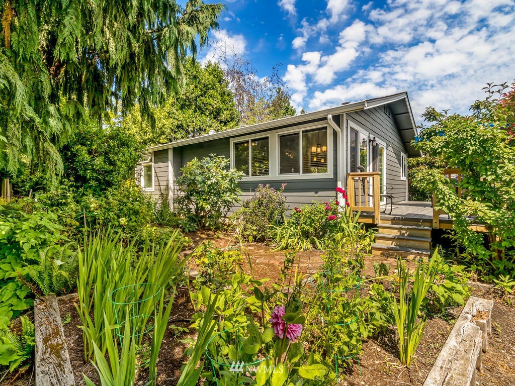 4502 Southwest Findlay Street Seattle, WA 98136 - Photo 1 of 26 Gallery Image 1