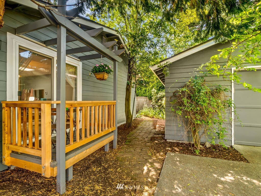 4502 Southwest Findlay Street Seattle, WA 98136 - Photo 19 of 26 Gallery Image 19