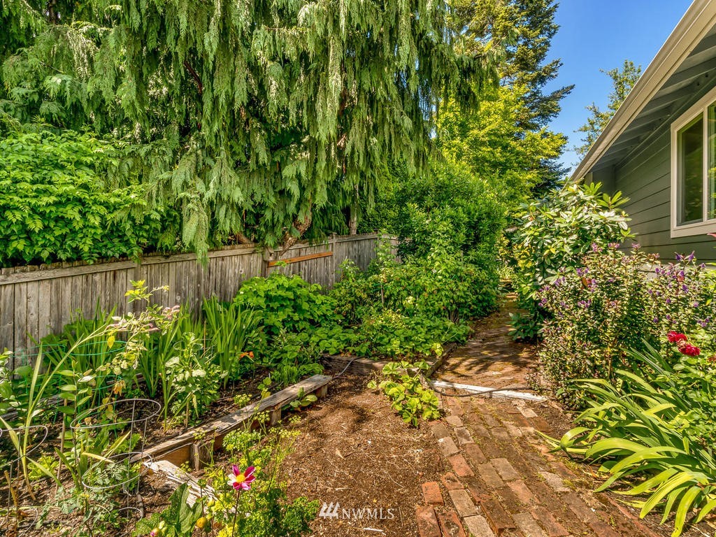 4502 Southwest Findlay Street Seattle, WA 98136 - Photo 22 of 26 Gallery Image 22
