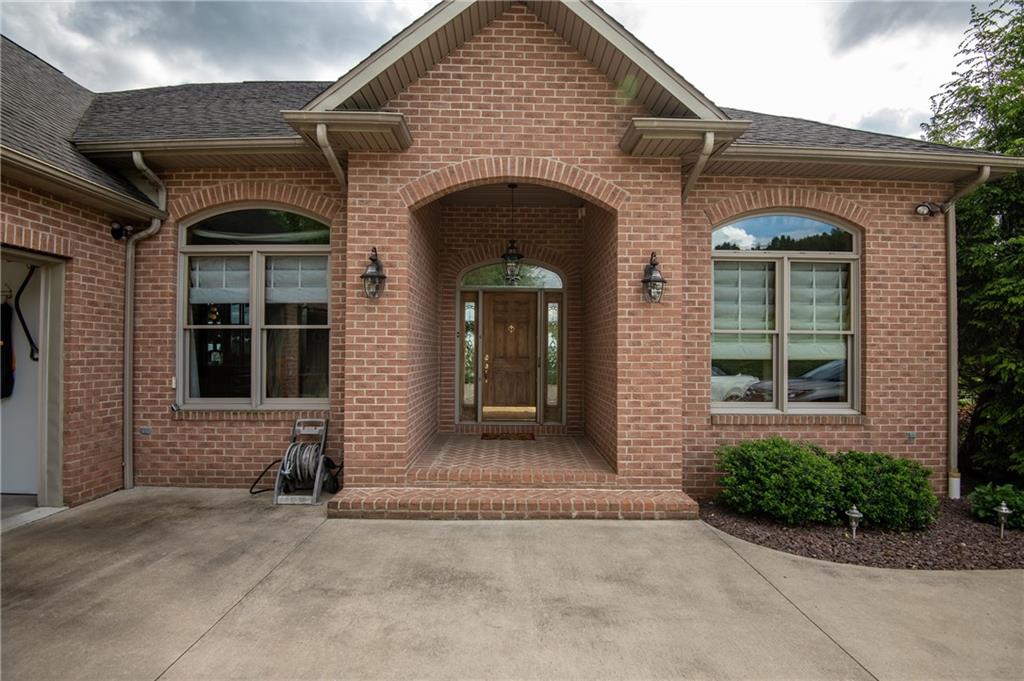 44 Carrier Road Transfer, PA 16154 - Photo 5 of 25 FRONT DOOR GRAND ENTRANCE