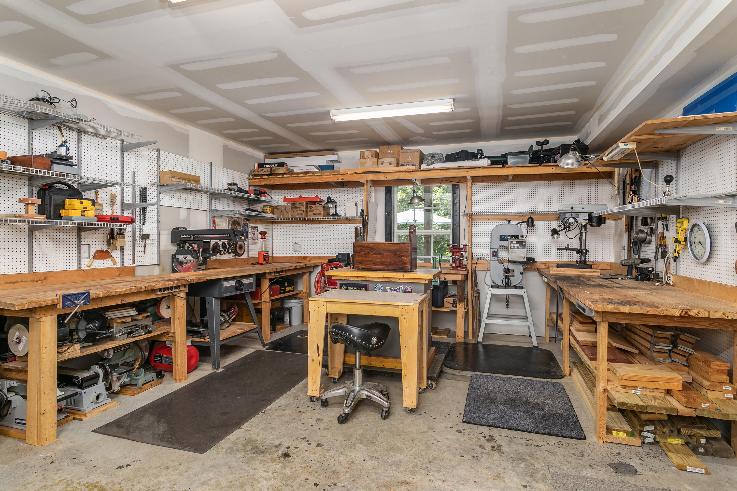 32 Clear Creek Road Flintstone, GA 30725 - Photo 18 of 29 32 Clear Creek_Downstairs Workshop_by 16