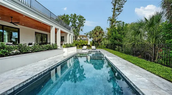$4,195,000 | 656 Tropical Circle, Sarasota, FL 34242
