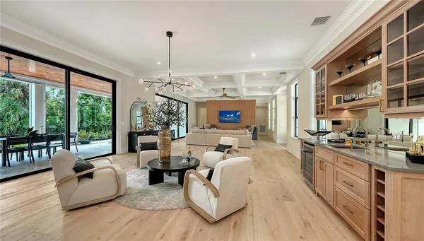 $4,195,000 | 656 Tropical Circle, Sarasota, FL 34242