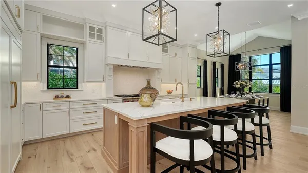 $4,195,000 | 656 Tropical Circle, Sarasota, FL 34242