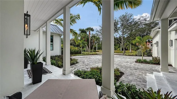 $4,195,000 | 656 Tropical Circle, Sarasota, FL 34242