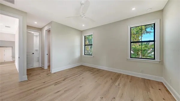 $4,195,000 | 656 Tropical Circle, Sarasota, FL 34242