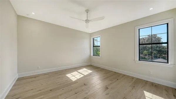$4,195,000 | 656 Tropical Circle, Sarasota, FL 34242