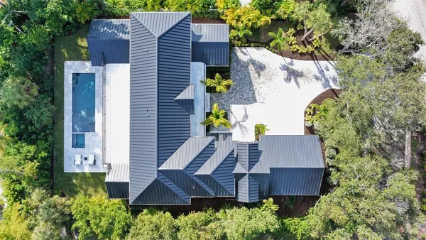 $4,195,000 | 656 Tropical Circle, Sarasota, FL 34242