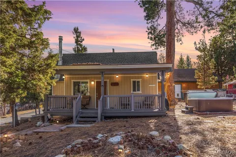 $329,000 | 188 Imperial Avenue, Sugarloaf, CA 92386