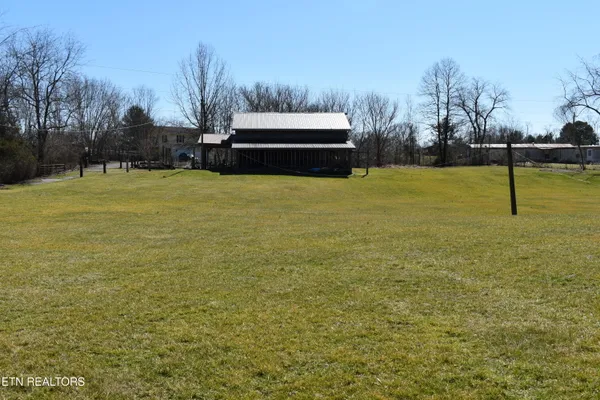 $1,100,000 | 301 Smith Drive, Harrogate, TN 37752