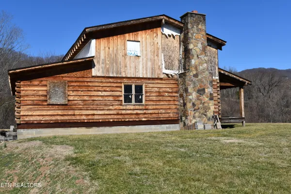 $1,100,000 | 301 Smith Drive, Harrogate, TN 37752