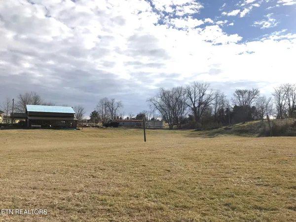 $1,100,000 | 301 Smith Drive, Harrogate, TN 37752