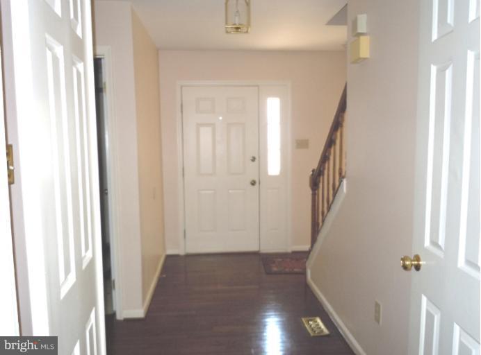 14417 Pebblestone Drive Silver Spring, MD 20905 - Photo 6 of 16 Foyer