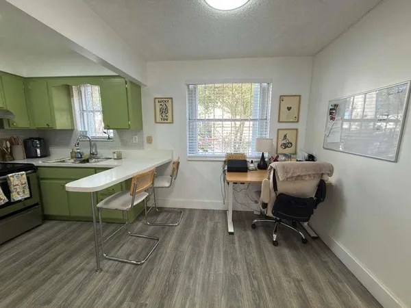 $1,500 | 2200 Taylor Street, Unit 104, Hollywood, FL 33020