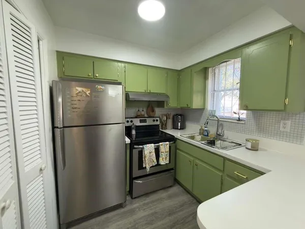 $1,500 | 2200 Taylor Street, Unit 104, Hollywood, FL 33020