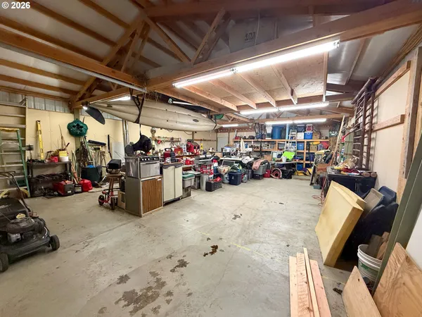 $285,000 | 221 Cottonwood Street, Mount Vernon, OR 97865