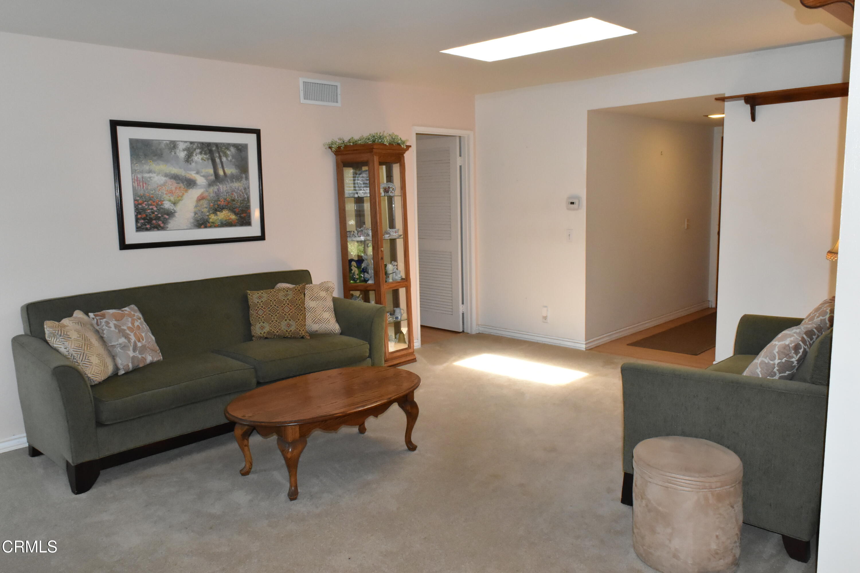 1101 Novato Drive Oxnard, CA 93035 - Photo 4 of 28 DSC_0129