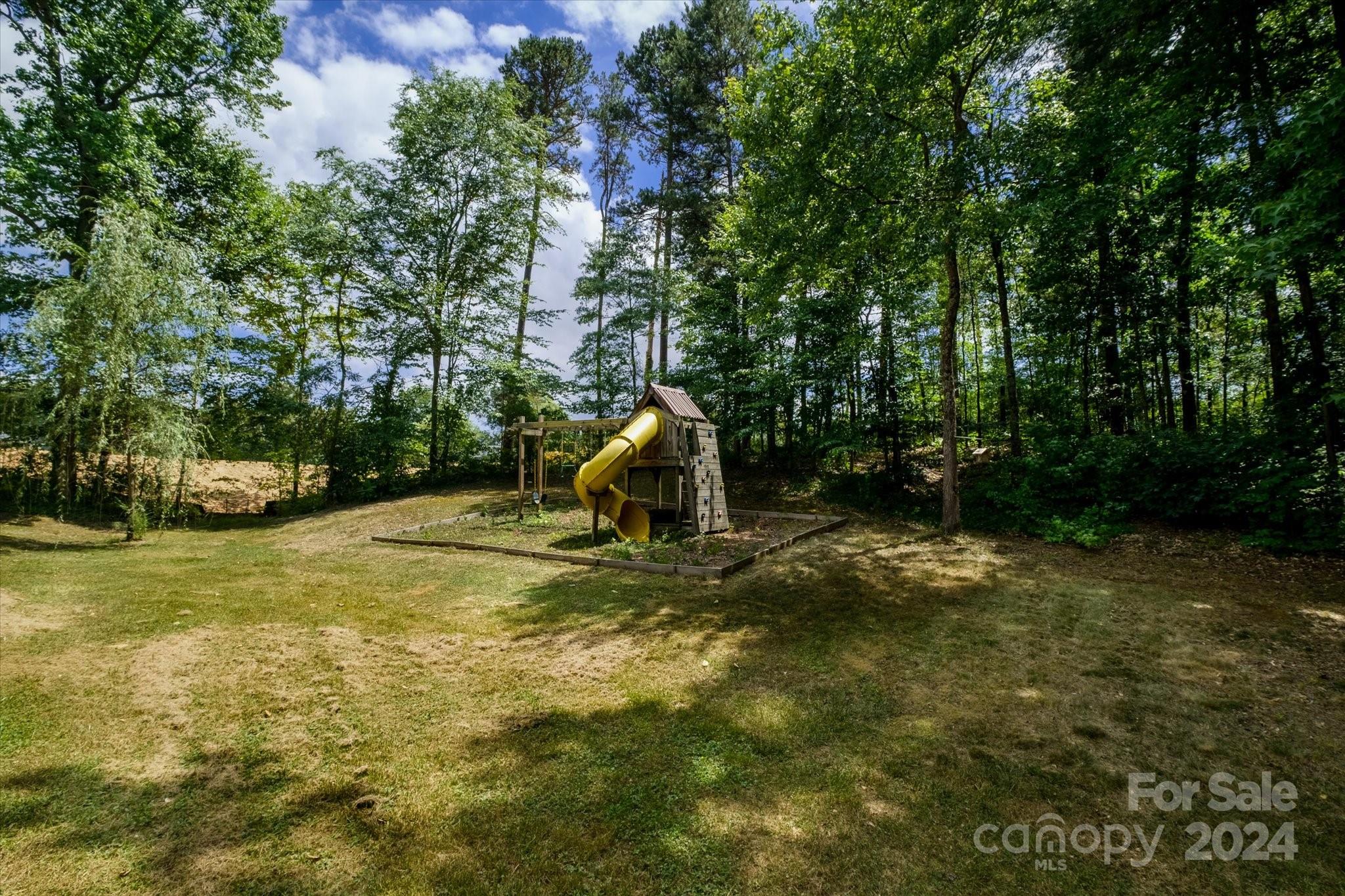 1005 Cathey Road Charlotte, NC 28214 - Photo 26 of 36 Gallery Image 26