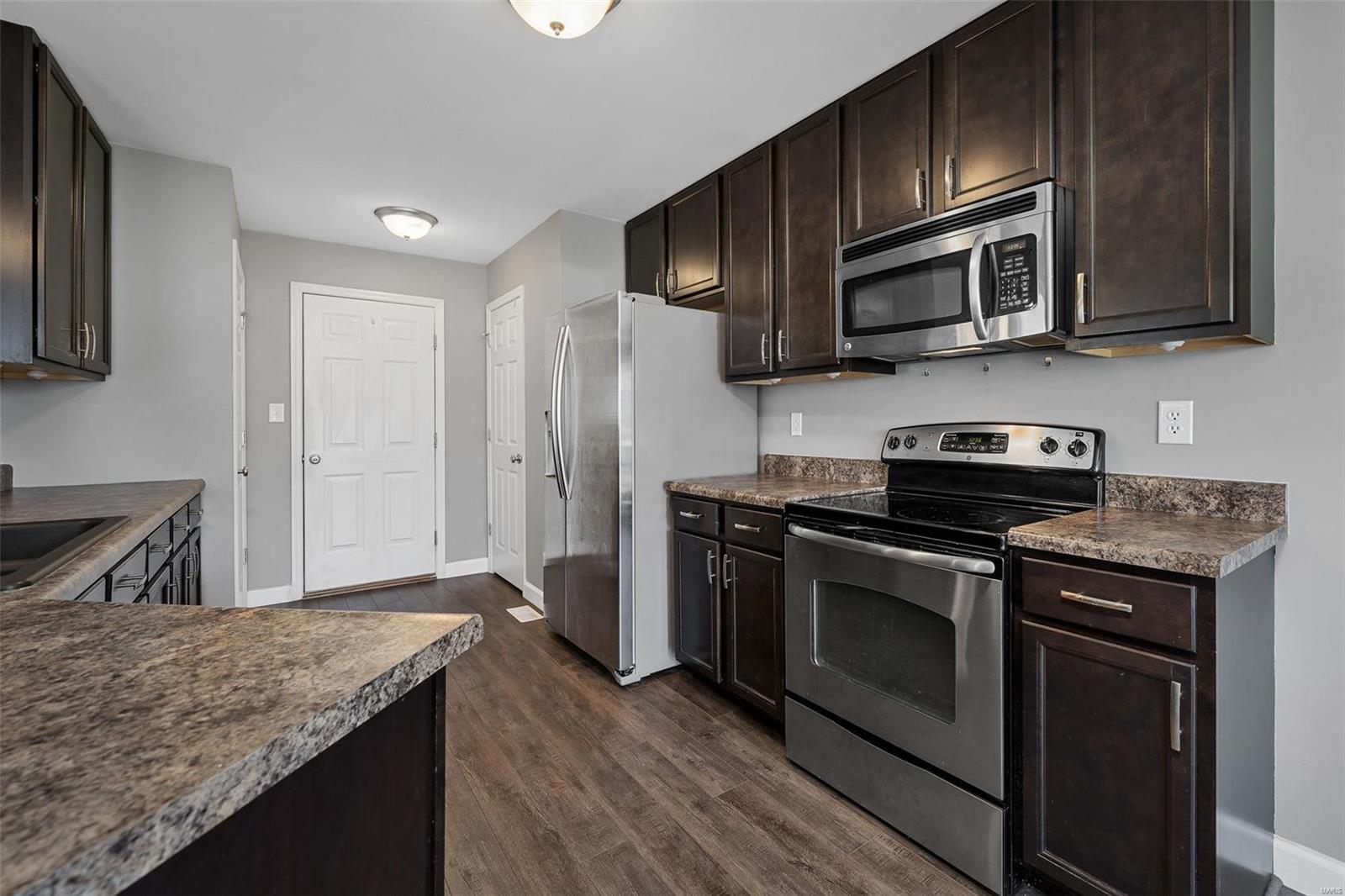 447 Spring Trace O'Fallon, MO 63368 - Photo 8 of 29