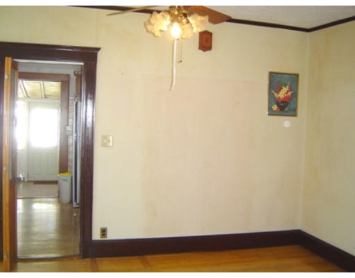 18 Sharon Road Quincy, MA 02171 - Photo 4 of 13 Gallery Image 4