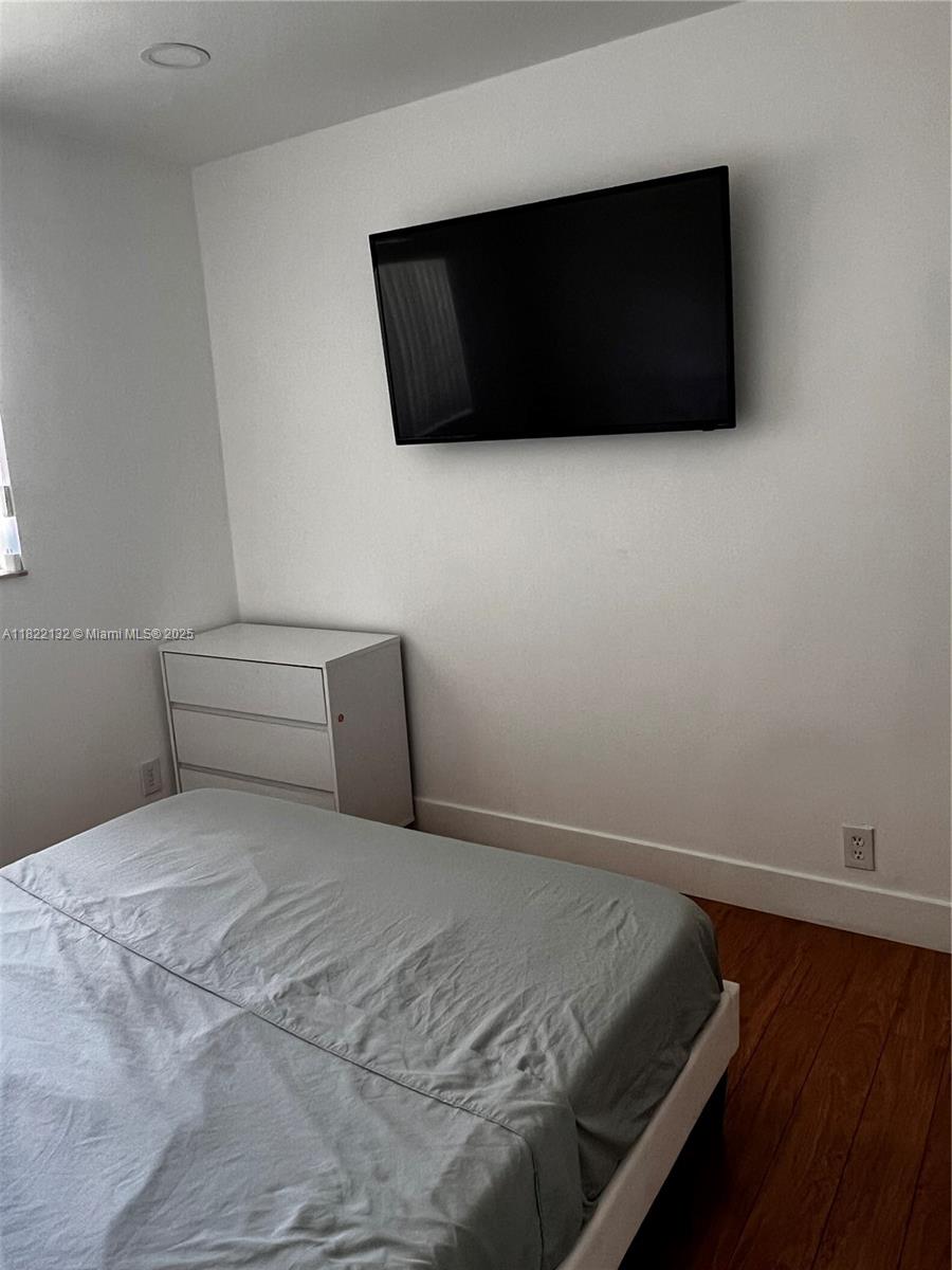 7151 Pershing Street Hollywood, FL 33024 - Photo 18 of 40