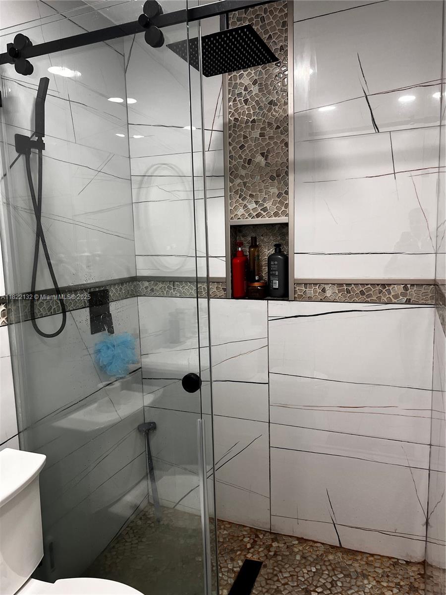 7151 Pershing Street Hollywood, FL 33024 - Photo 22 of 40