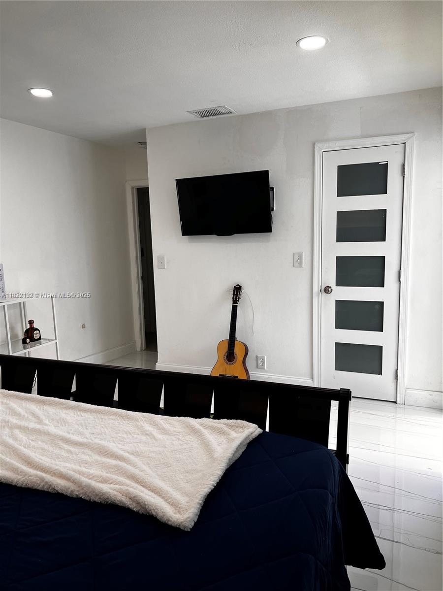 7151 Pershing Street Hollywood, FL 33024 - Photo 25 of 40