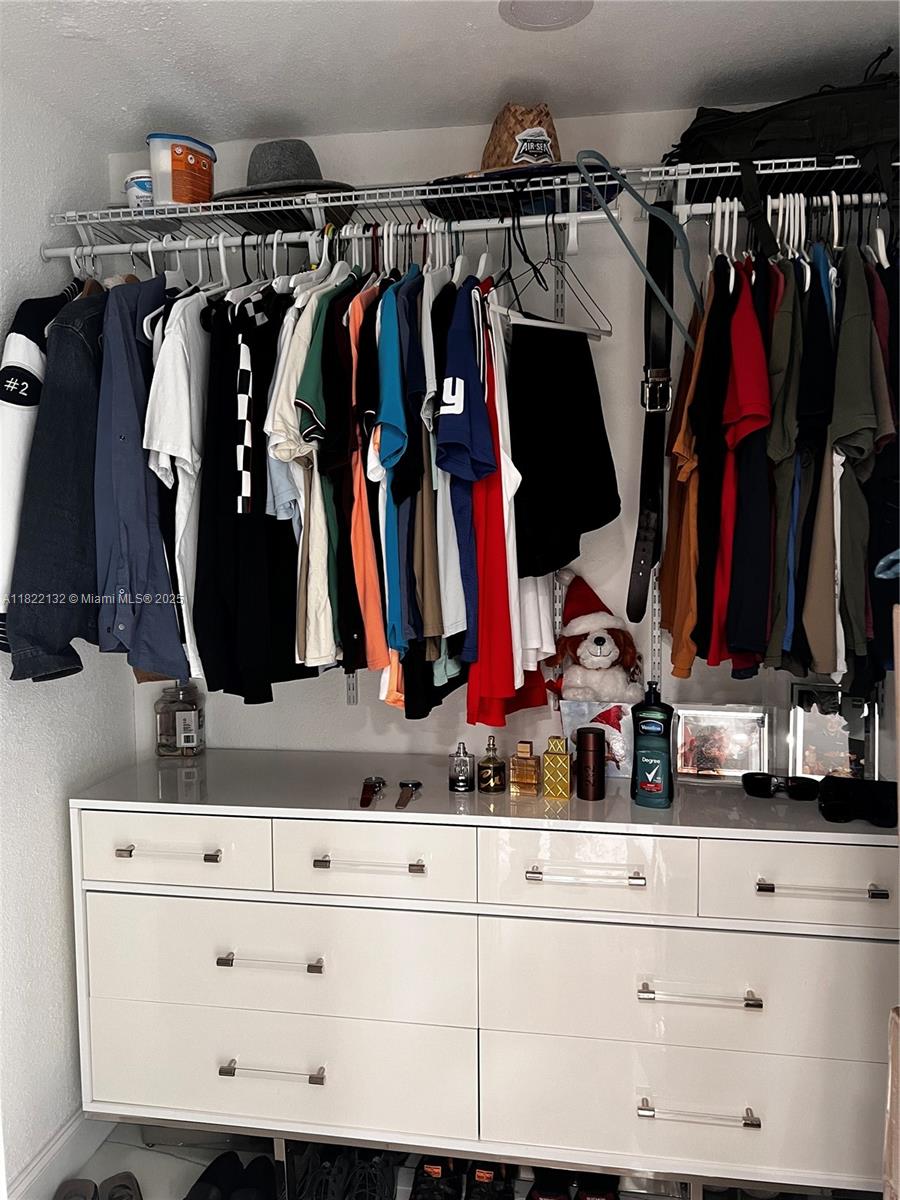 7151 Pershing Street Hollywood, FL 33024 - Photo 26 of 40