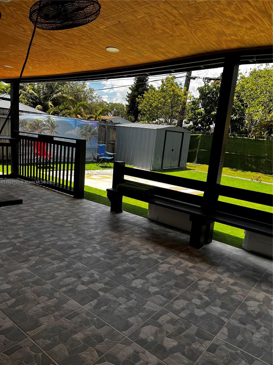 7151 Pershing Street Hollywood, FL 33024 - Photo 30 of 40