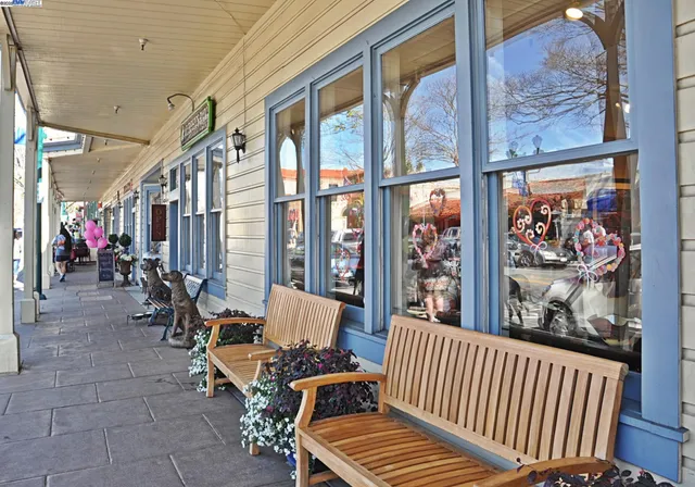 $2,198,000 | 2947 Chardonnay Drive, Pleasanton, CA 94566