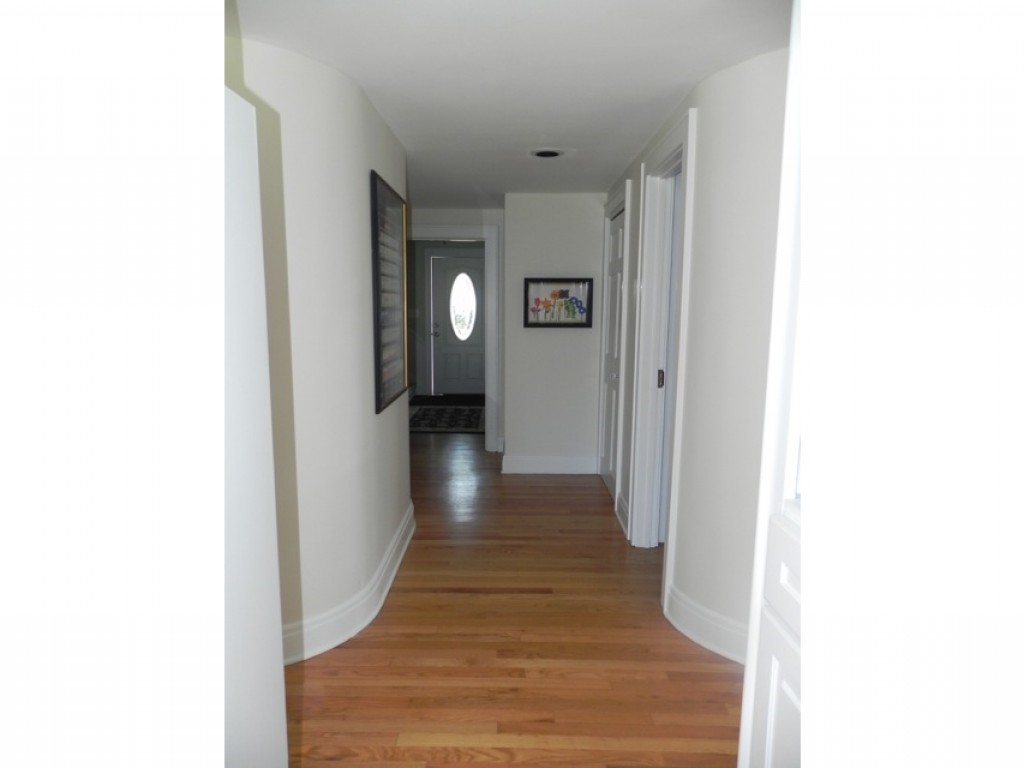 47 Hillcrest Road Burlington, VT 05401 - Photo 9 of 34 Gallery Image 9