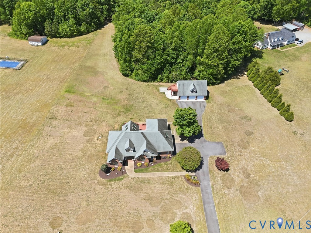 15441 Goshen Road Montpelier, VA 23192 - Photo 45 of 47 an aerial view of a swimming pool
