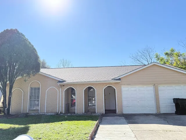 $1,850 | 11927 Barrett Brae Drive, Houston, TX 77072