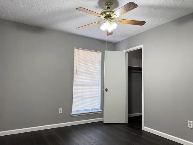 $1,850 | 11927 Barrett Brae Drive, Houston, TX 77072