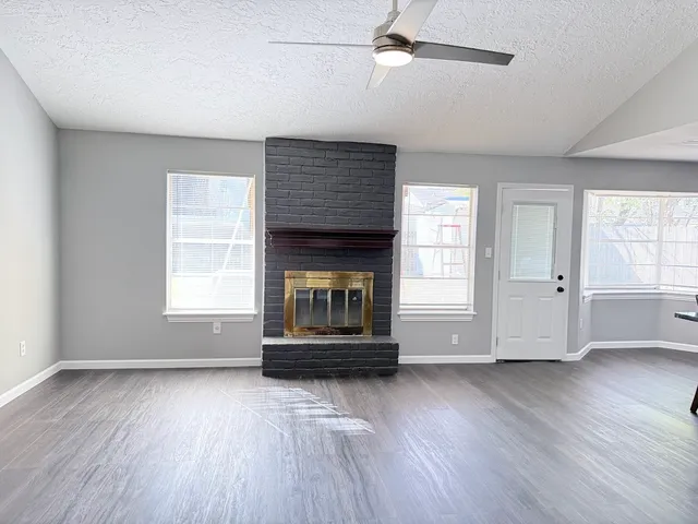 $1,850 | 11927 Barrett Brae Drive, Houston, TX 77072