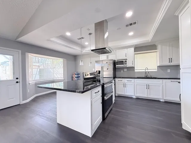 $1,850 | 11927 Barrett Brae Drive, Houston, TX 77072