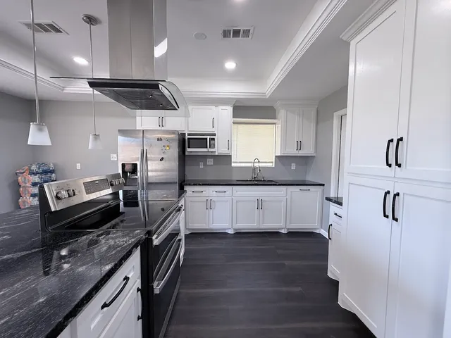 $1,850 | 11927 Barrett Brae Drive, Houston, TX 77072