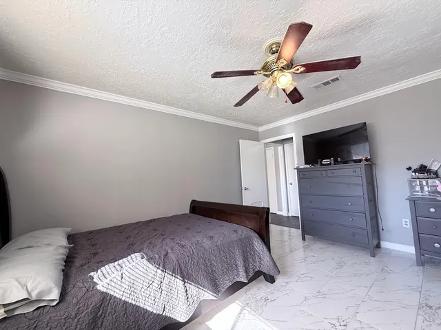 $1,850 | 11927 Barrett Brae Drive, Houston, TX 77072