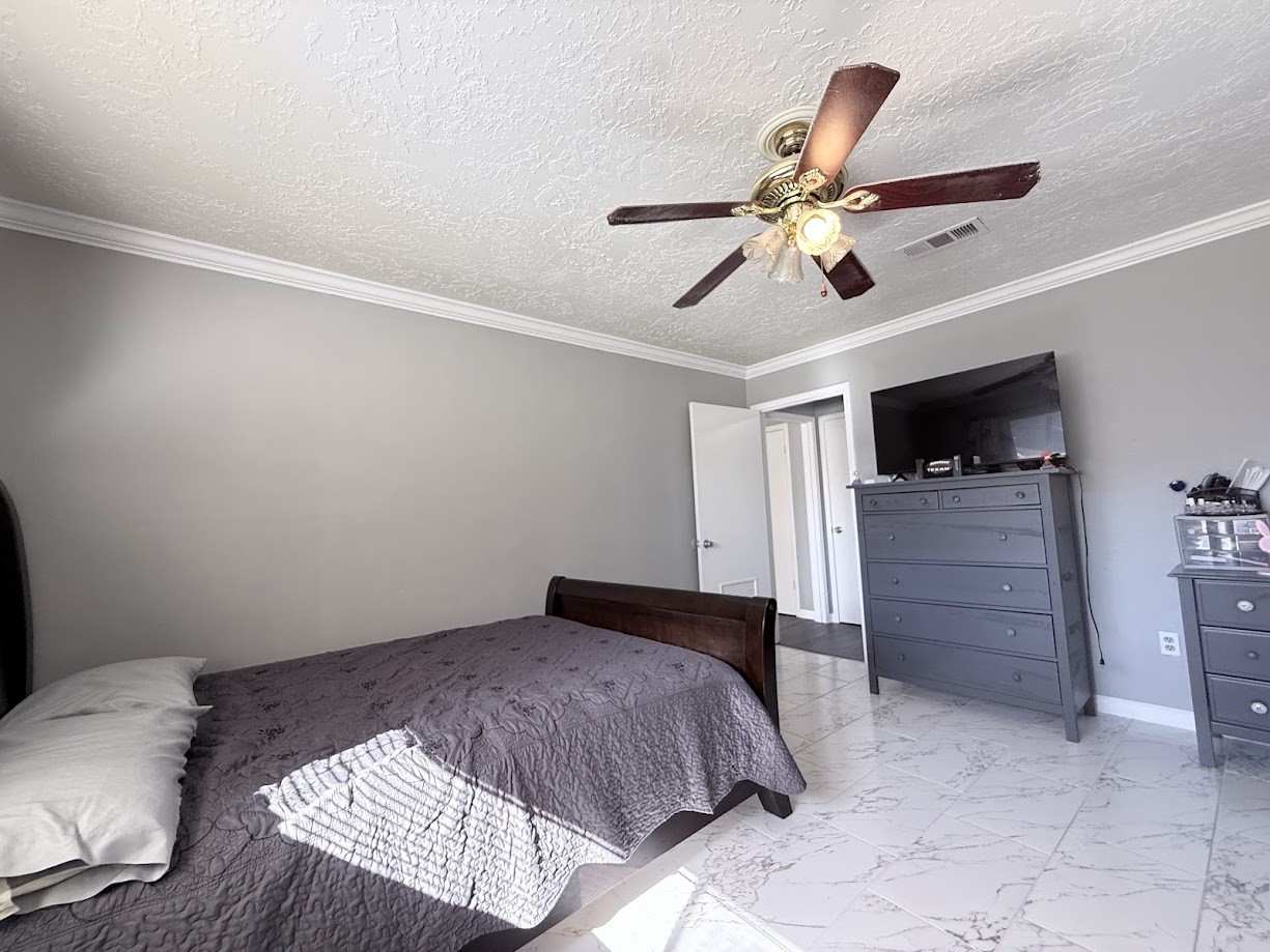 11927 Barrett Brae Drive Houston, TX 77072 - Photo 9 of 16 primary bedroom