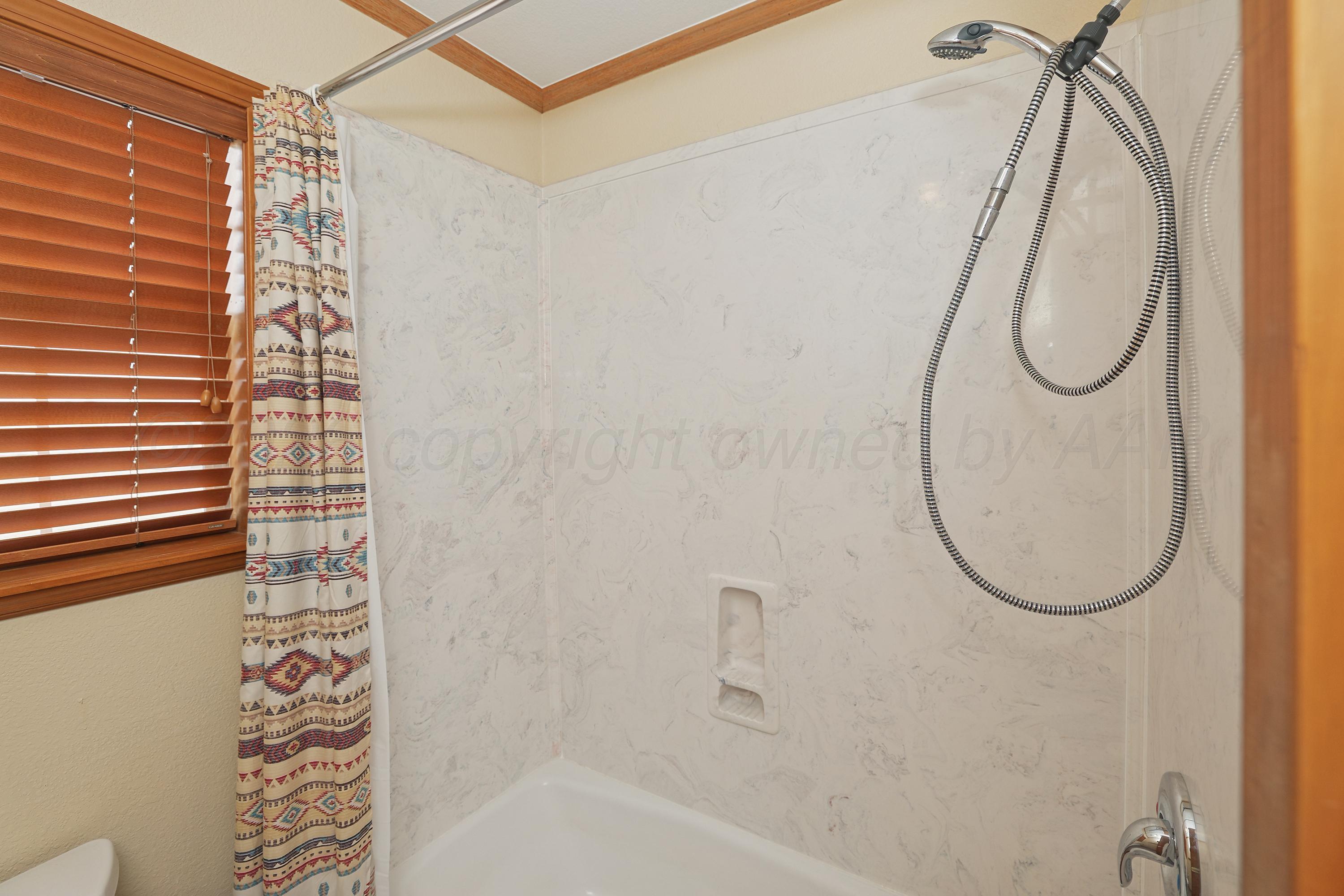 474 West Plantation Road Amarillo, TX 79118 - Photo 26 of 43 28-Bathroom