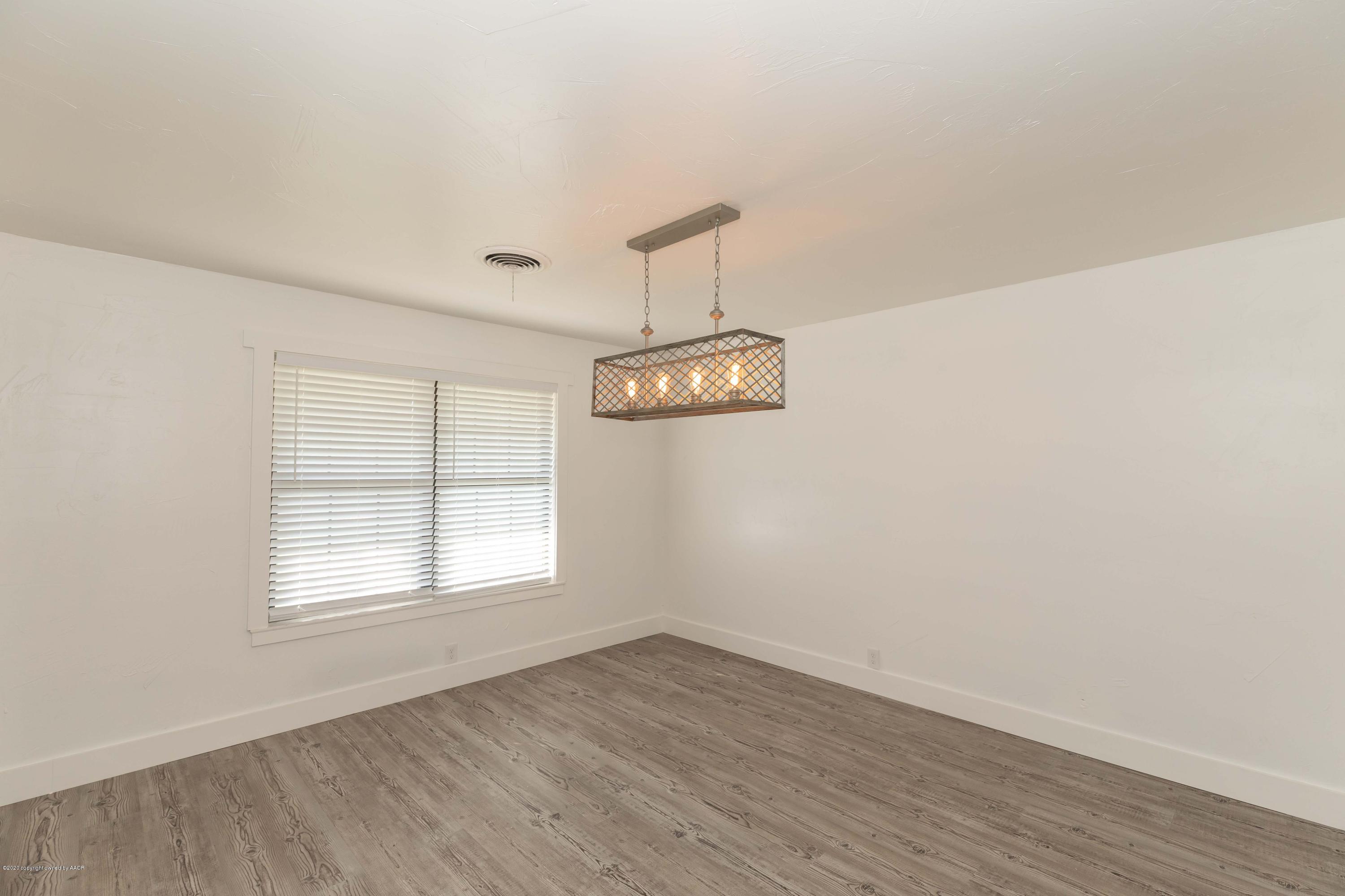 6216 Hanson Road Amarillo, TX 79106 - Photo 14 of 48 FORMAL DINING VIEW 2