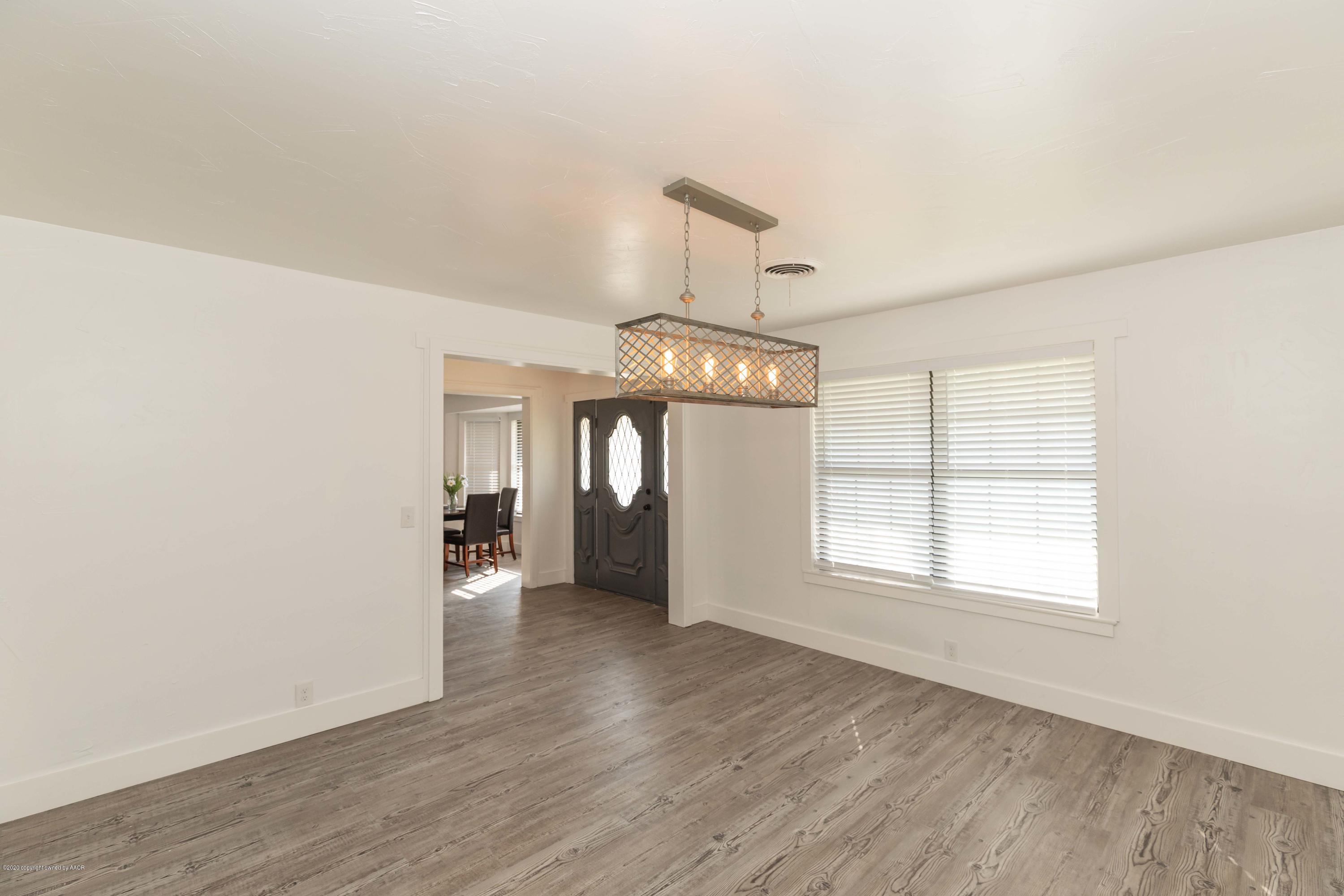 6216 Hanson Road Amarillo, TX 79106 - Photo 15 of 48 FORMAL DINING VIEW 3