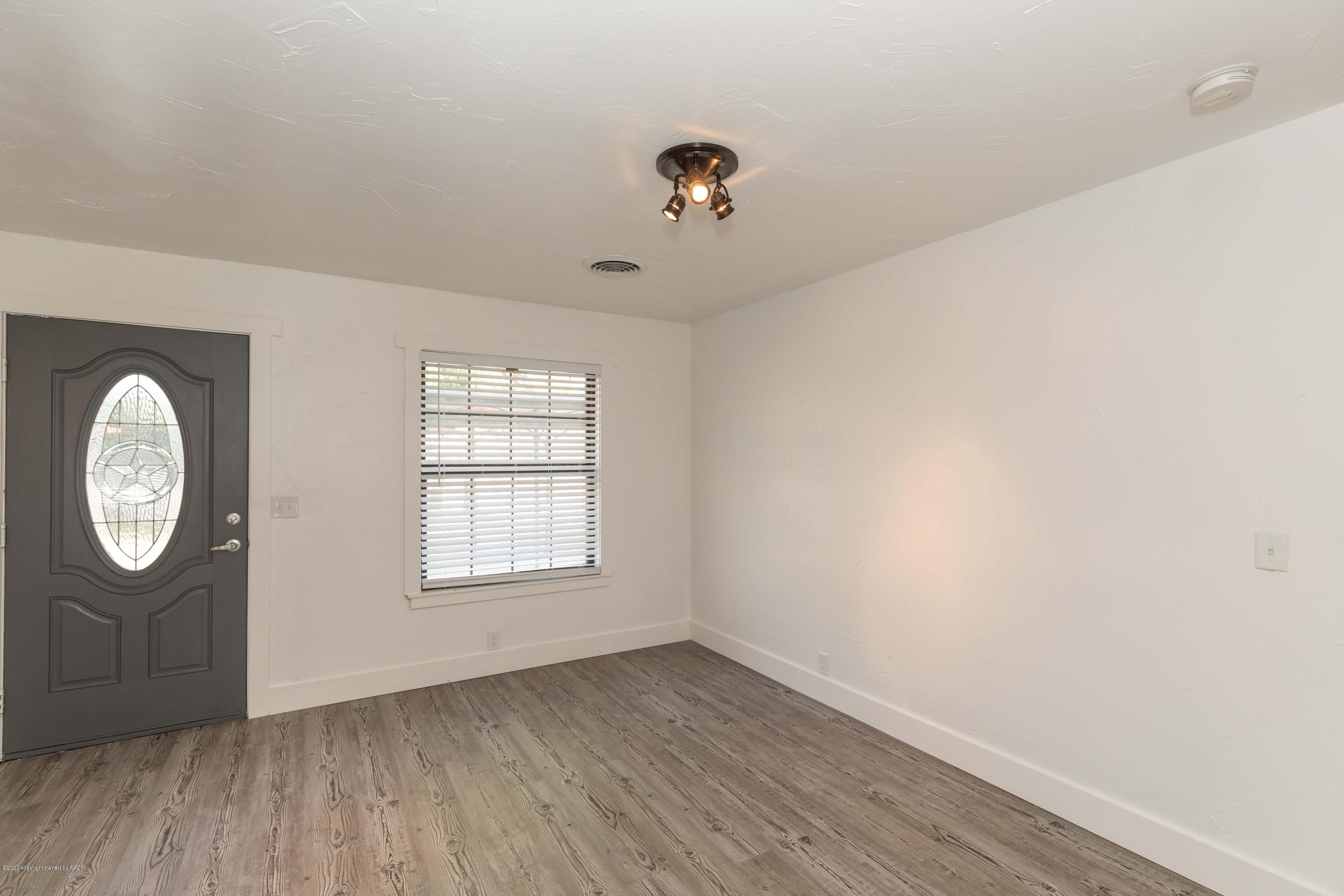 6216 Hanson Road Amarillo, TX 79106 - Photo 21 of 48 DEN VIEW 5